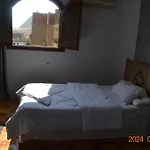 Golden Pyramids Inn
